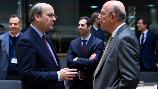 θα-συνεχίσουμε-στον-δρόμο-της-ευθύνης-562833586