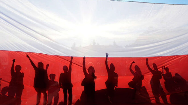 ο-δρόμος-της-πολωνίας-προς-το-ευρώ-562835938