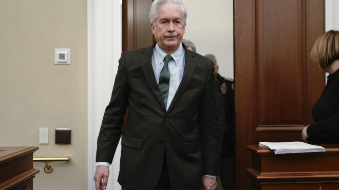 ουίλιαμ-μπερνς-σε-ειδική-αποστολή-με-σ-562848829