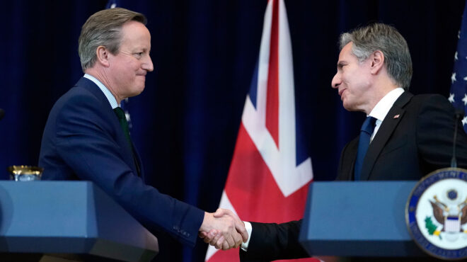 μπλίνκεν-και-κάμερον-συζήτησαν-για-ερ-562810576