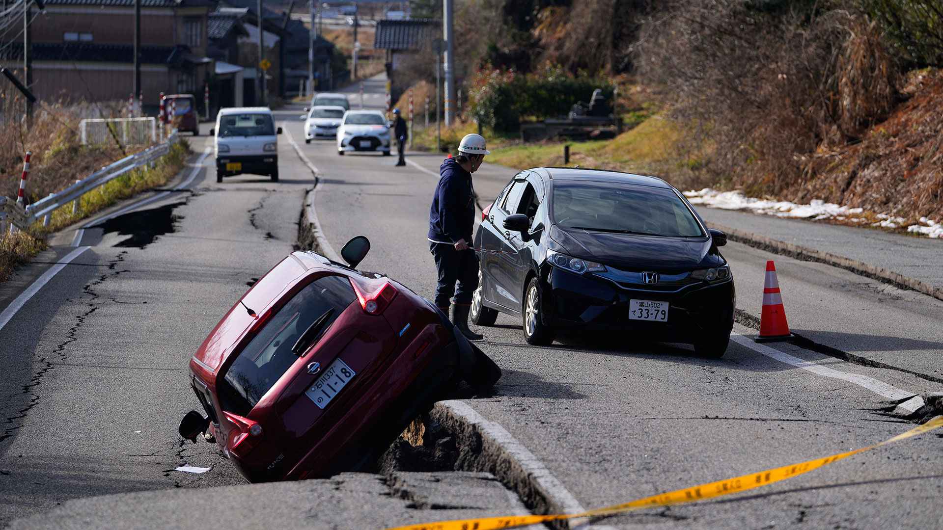 Ιαπωνία: Τουλάχιστον 55 οι νεκροί από τον σεισμό των 7,6 Ρίχτερ – Εικόνες καταστροφής-2