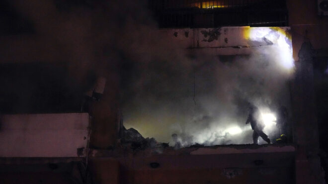 αναμένοντας-την-αντίδραση-της-χεζμπο-562810633