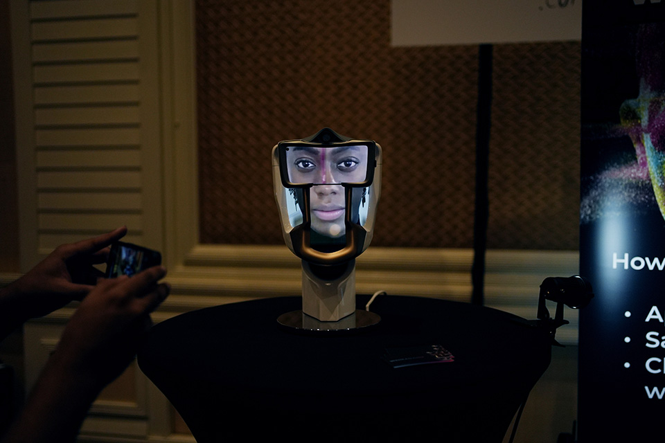 Με σκούπες και φαράσια στην παραλία-1