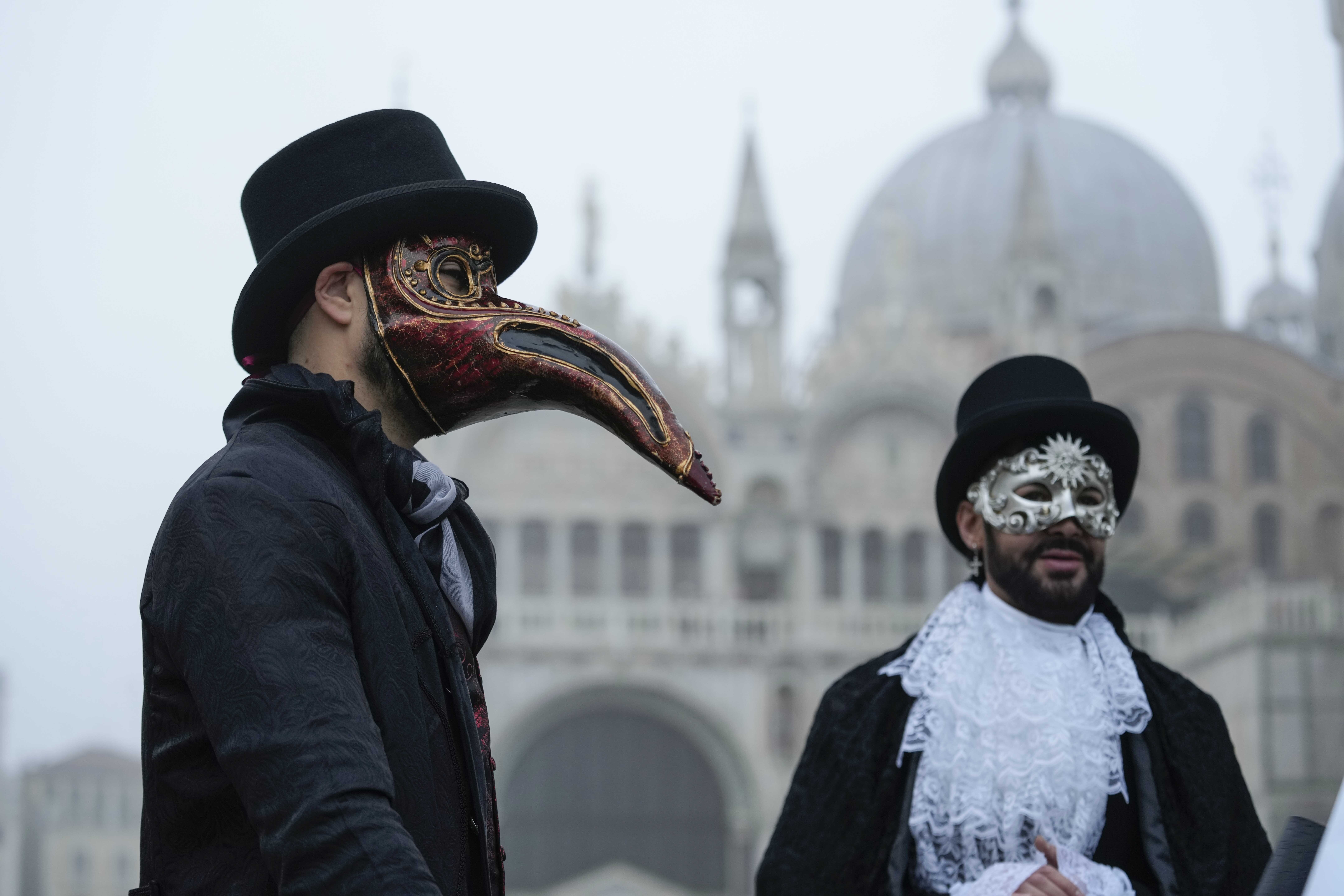 Καρναβάλι στη Βενετία: Μάσκες, μυστήριο και… ομίχλη-3