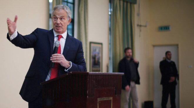 τόνι-μπλερ-διαψεύδει-ότι-είχε-συνομιλ-562810264