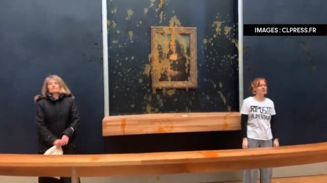 λούβρο-ακτιβίστριες-πέταξαν-σούπα-στ-562853935