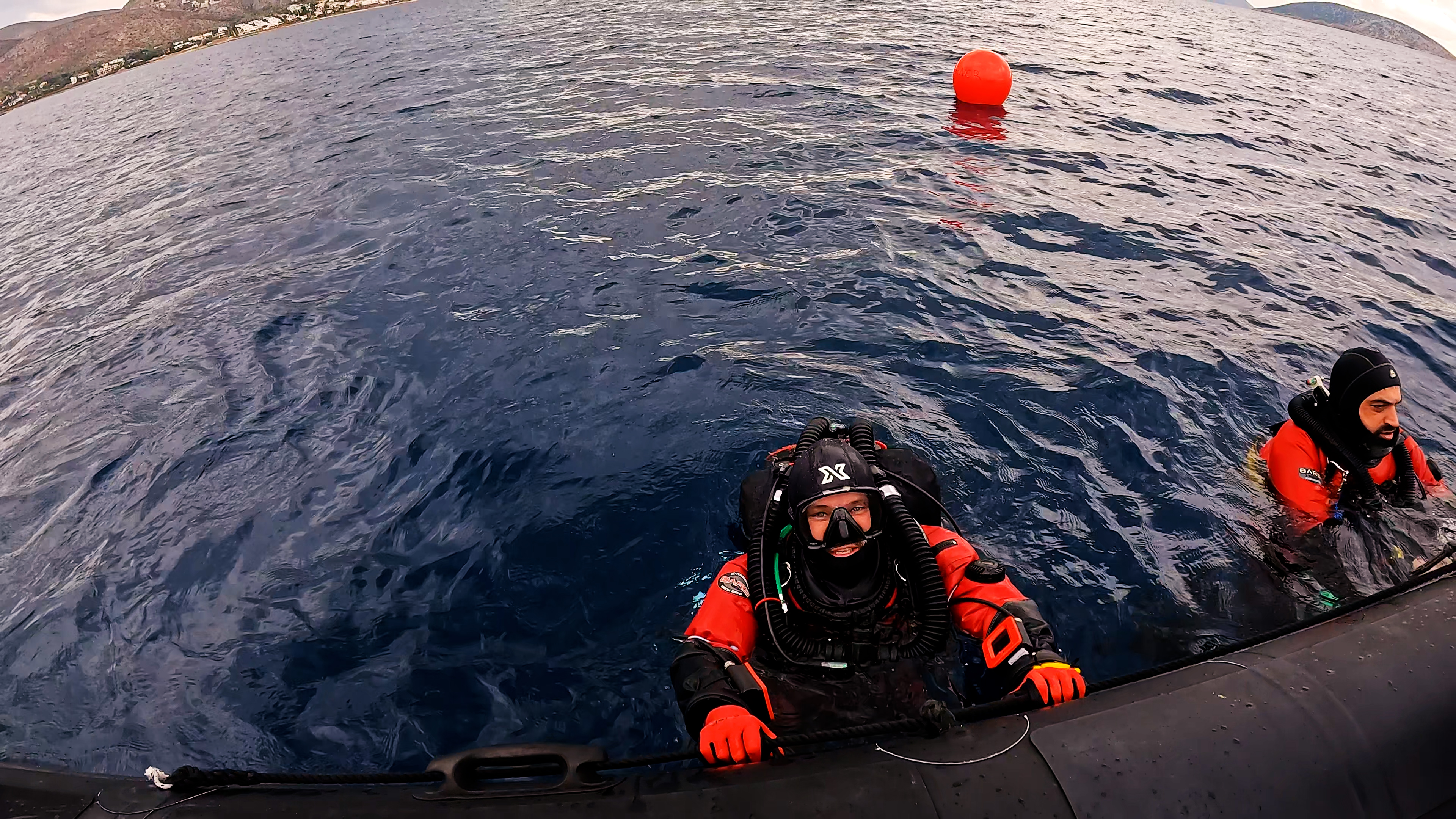 Ένα ναυάγιο ανοιχτά του Φαλήρου-4
