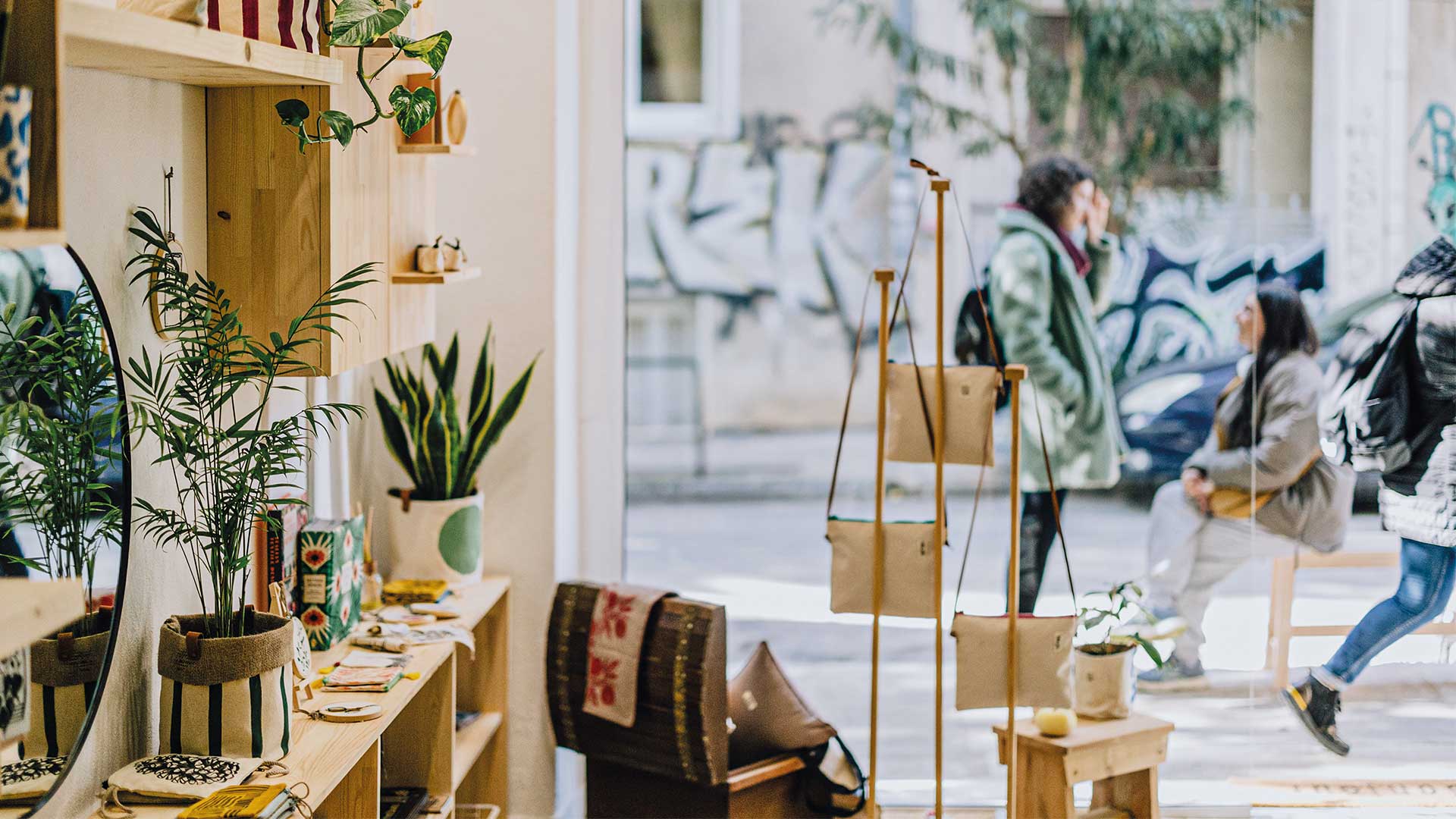 Η (θηλυκή) αναγέννηση της Κυψέλης-5