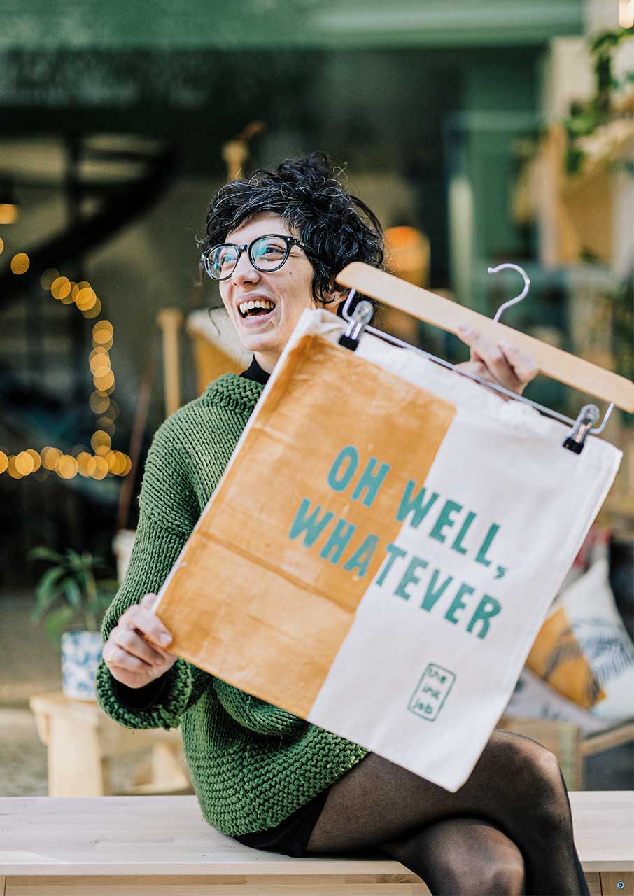 Η (θηλυκή) αναγέννηση της Κυψέλης-7