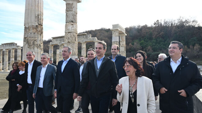 μητσοτάκης-το-παλάτι-του-φιλίππου-στι-562816555