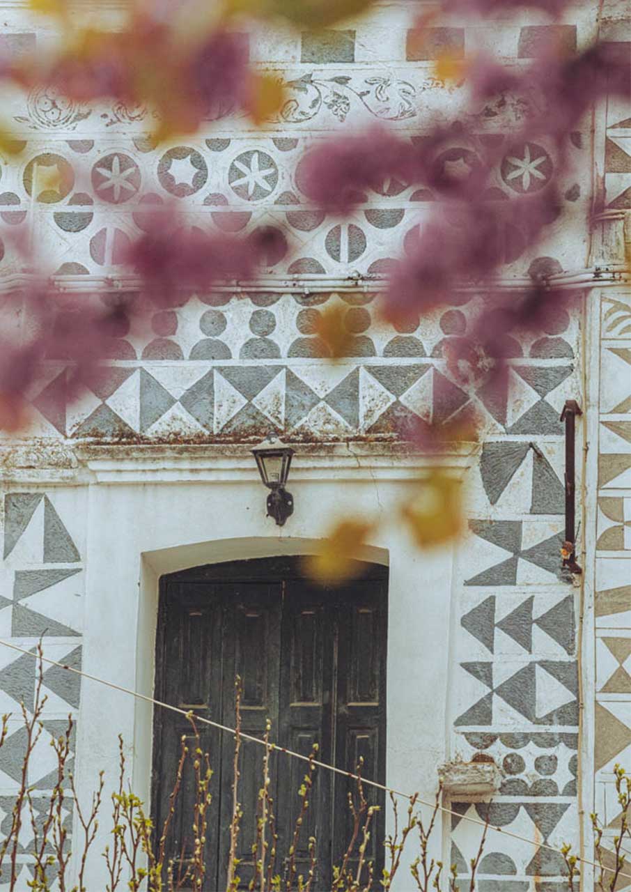 Tα ξυστά, το γεωμετρικό «θαύμα» της νότιας Χίου, στο BBC-2