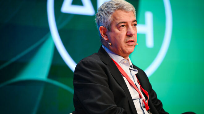 πατεράκης-στο-mit-emtech-europe-καθένας-από-εμάς-έ-562834456