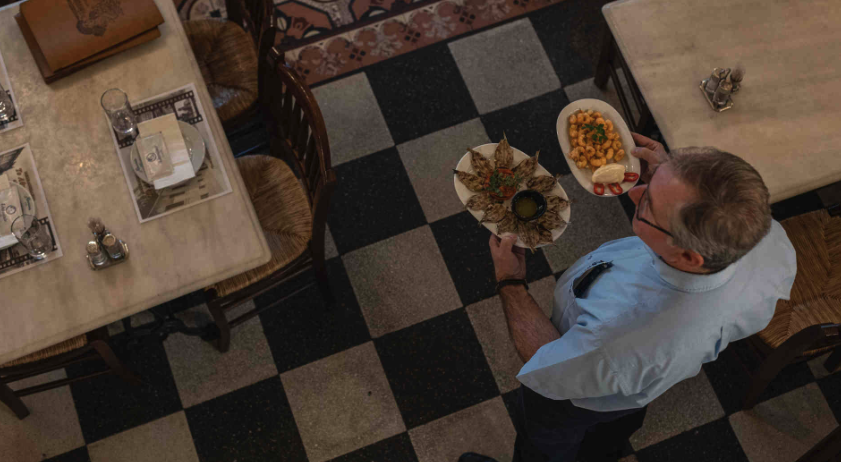 Οι 10 παλιότερες ταβέρνες της Αθήνας και οι λόγοι που εξακολουθούμε να πηγαίνουμε-3