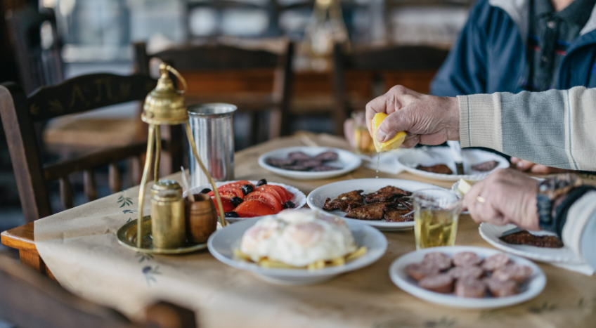 Οι 10 παλιότερες ταβέρνες της Αθήνας και οι λόγοι που εξακολουθούμε να πηγαίνουμε-6