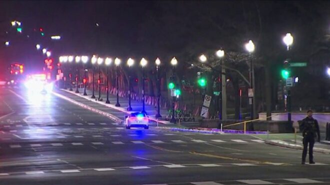 ηπα-αυτοκίνητο-έπεσε-πάνω-σε-πύλη-στον-562819600