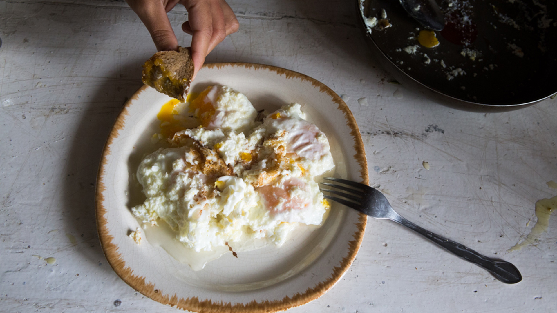 Τα 14 πιο ιδιαίτερα φαγητά της ελληνικής παράδοσης που δοκιμάσαμε στα ταξίδια μας-5