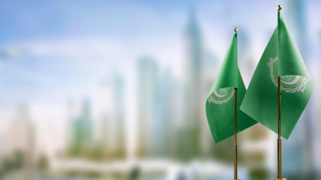 μέση-ανατολή-παίζοντας-με-τη-φωτιά-στο-562834306