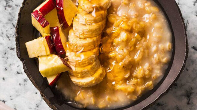 ασουρές-με-άρωμα-μανταρίνι-και-φουντο-562858426