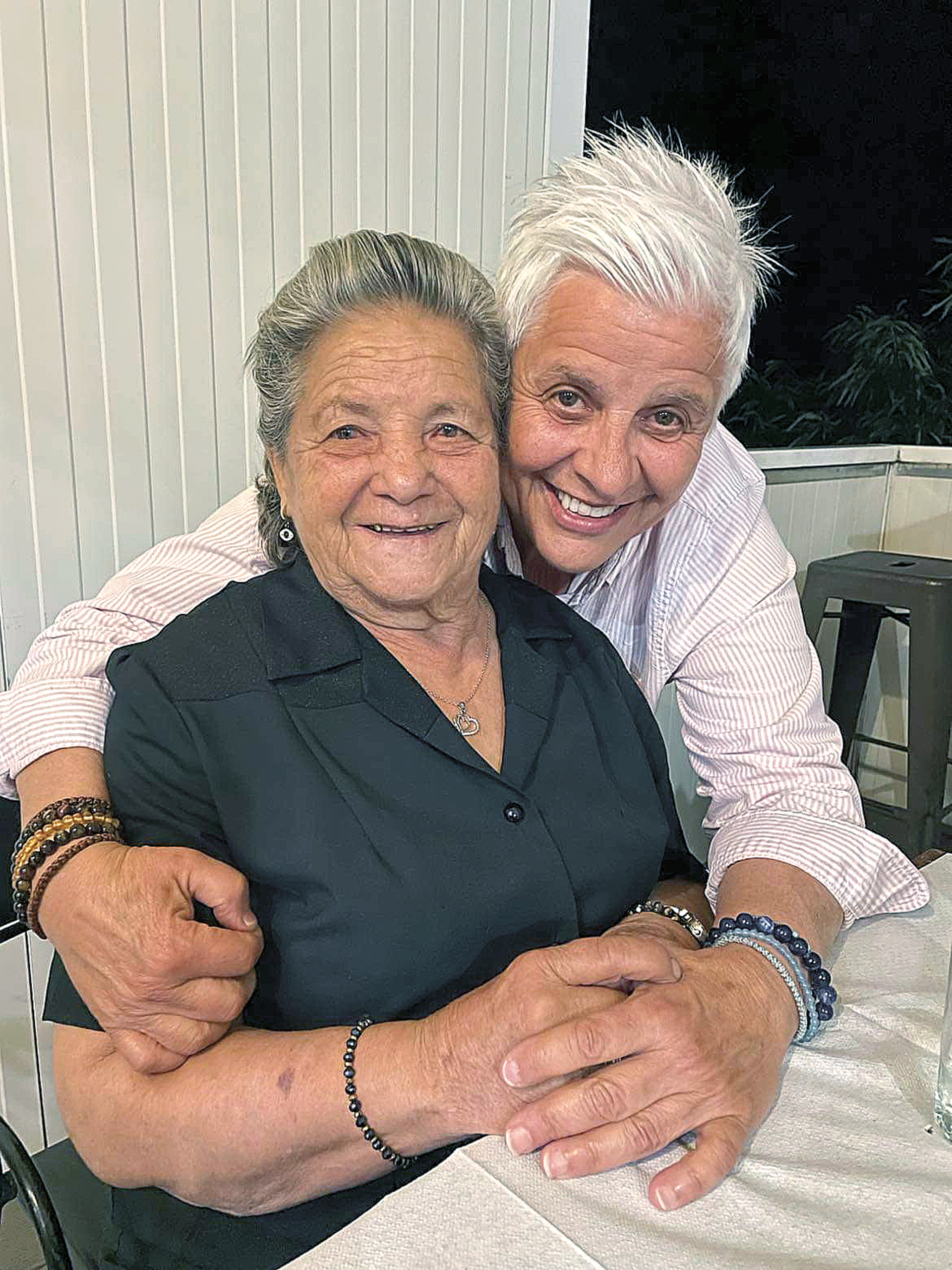 «Μοναχοπαίδι» με δίδυμο αδελφό-3