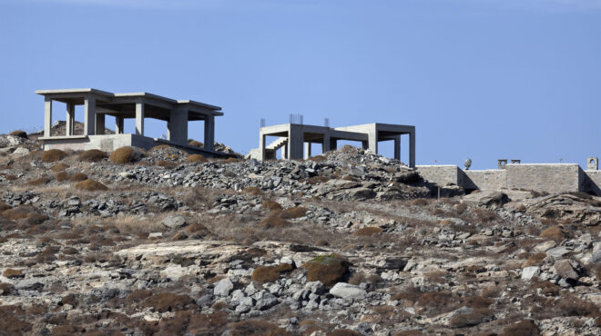 τσιμέντο-παντού-χωρίς-σχέδιο-και-υποδ-562829161