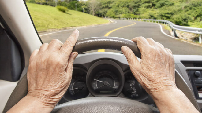 σε-ποια-ηλικία-πρέπει-κάποιος-να-σταμα-562845763