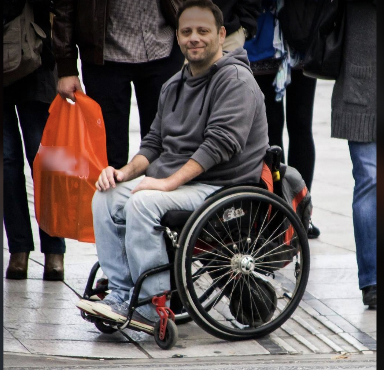 Στο εξωτερικό, η αναπηρία μικραίνει-3