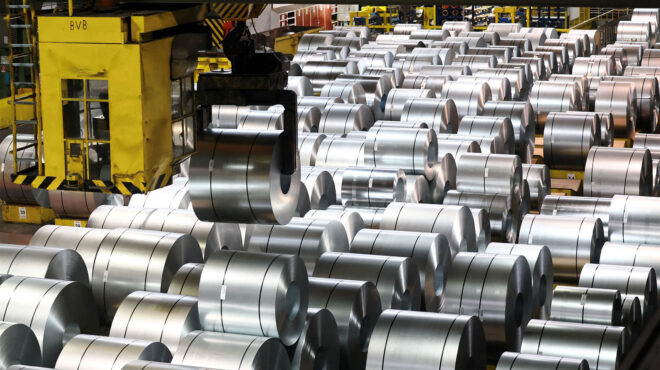 σύννεφα-ύφεσης-πάνω-από-την-ευρωπαϊκή-562847725