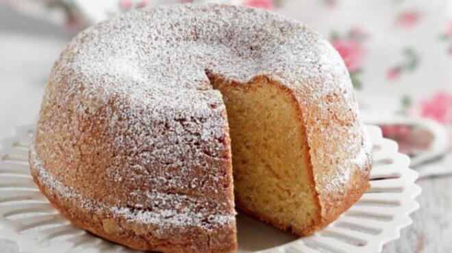 αφράτο-κέικ-βανίλια-με-γιαούρτι-562856332