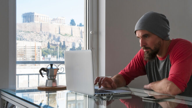 ψηφιακοί-νομάδες-στην-κ-τα-θετικά-κα-562840741