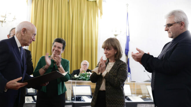 εξαίρετος-γιατρός-και-δάσκαλος-η-περί-562836016