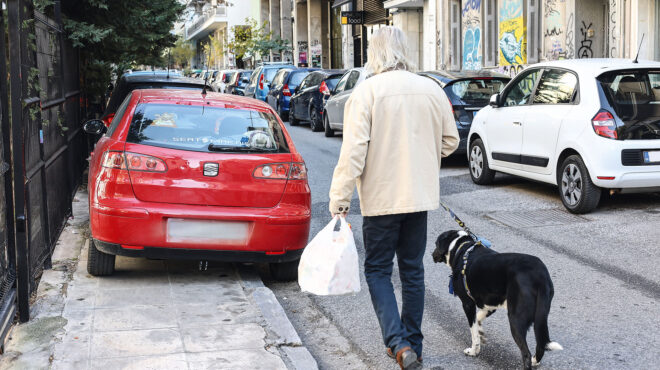 αθήνα-μονόδρομος-η-μείωση-των-αυτοκιν-562848136