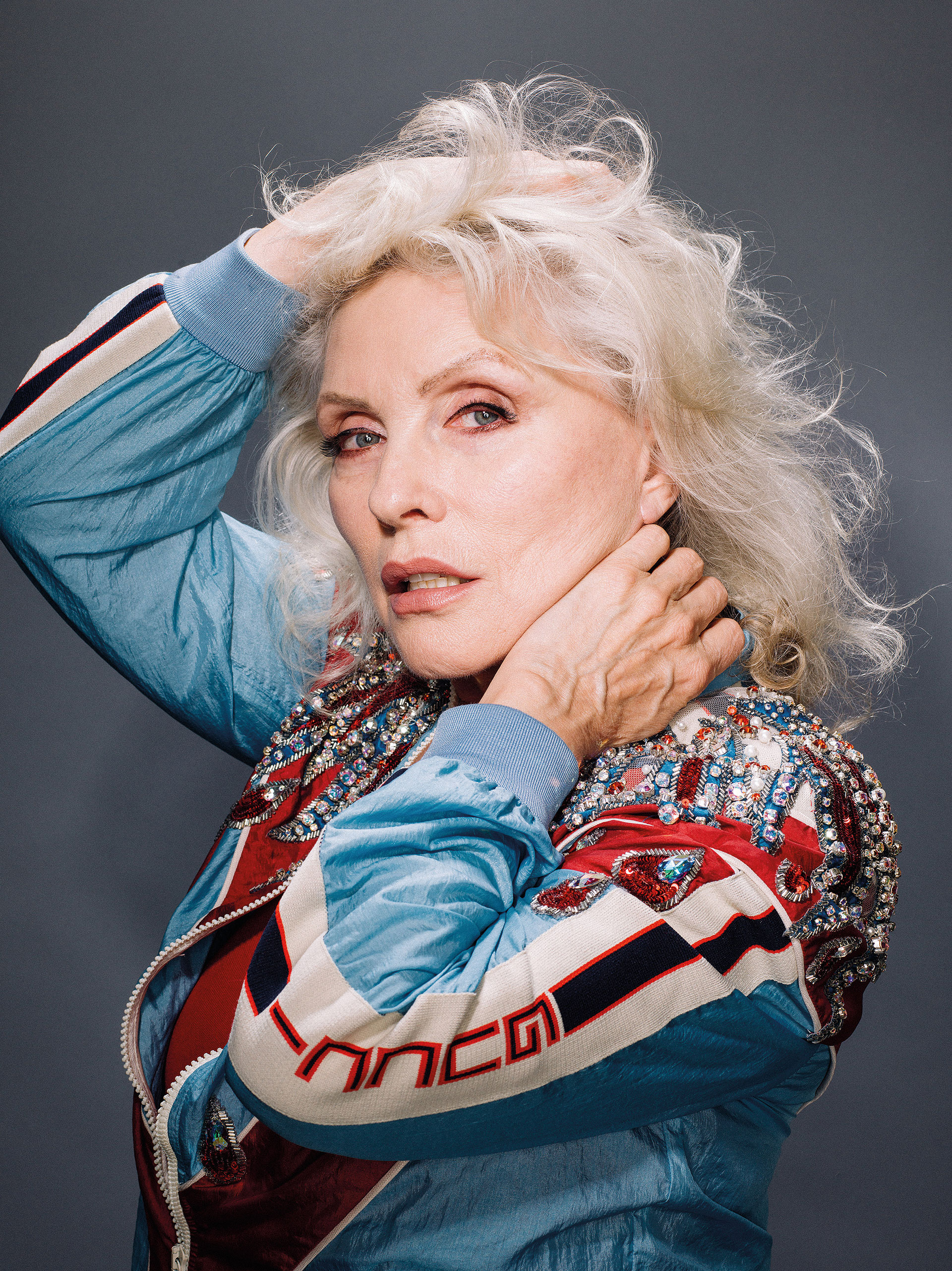 Τελικά, επιτρέπεται στις ποπ σταρ να μεγαλώνουν;-1