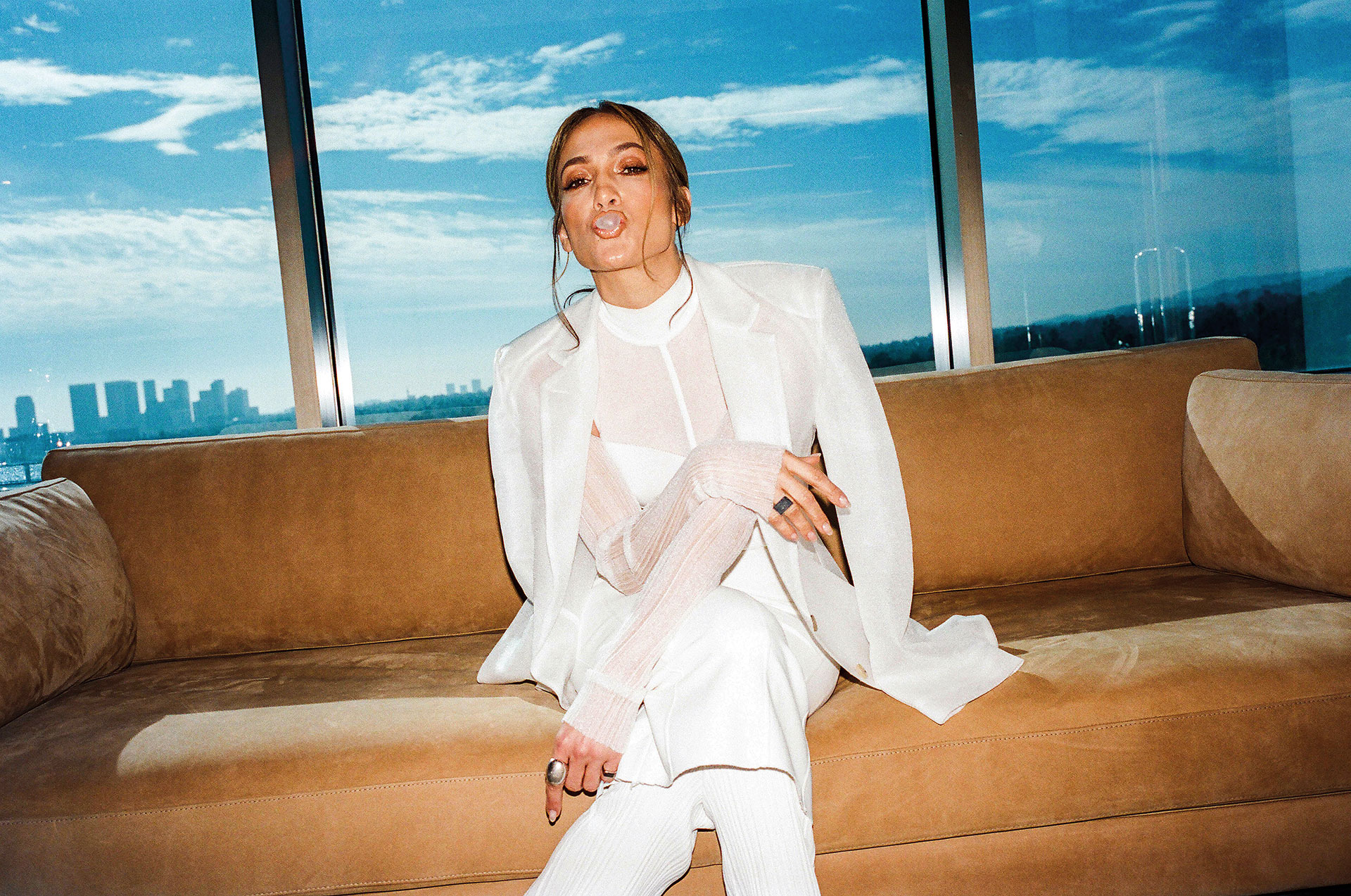 Τελικά, επιτρέπεται στις ποπ σταρ να μεγαλώνουν;-2