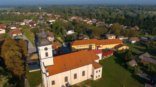 πόλη-της-κροατίας-διαθέτει-σπίτια-ένα-562845751
