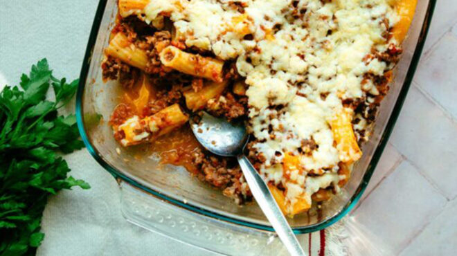 φουρνιστά-ριγκατόνι-με-κιμά-και-κασέρ-562831933