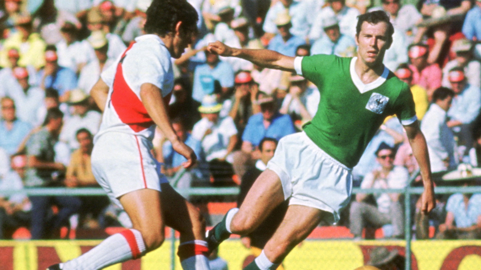 Μπεκενμπάουερ: Ο παίκτης που αγωνιζόταν ακόμα και με σπασμένο ώμο-2