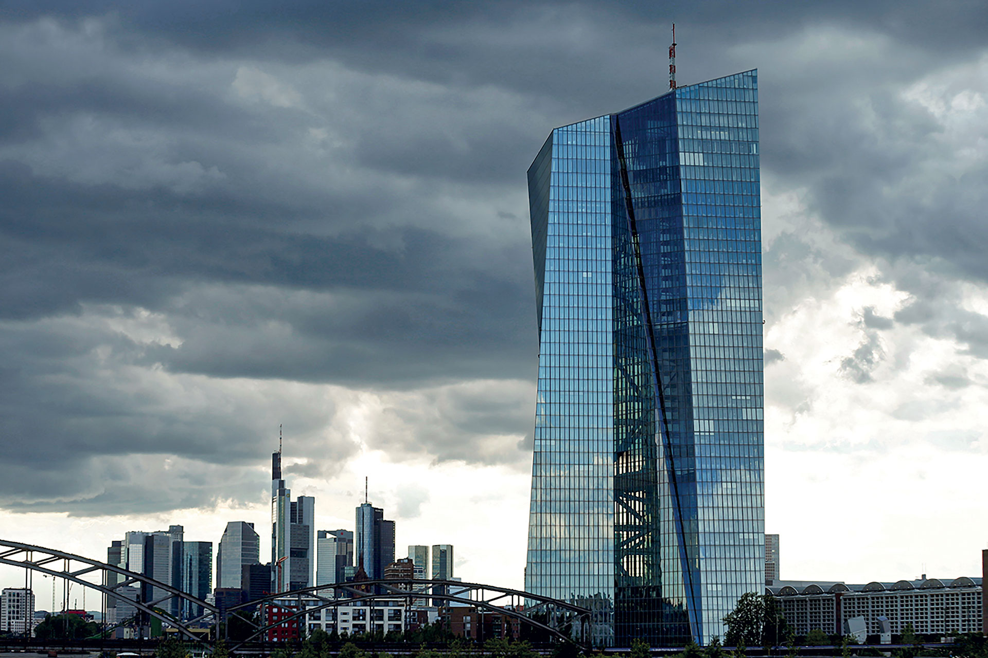 Χρονιά επιστροφής στην κανονικότητα-14