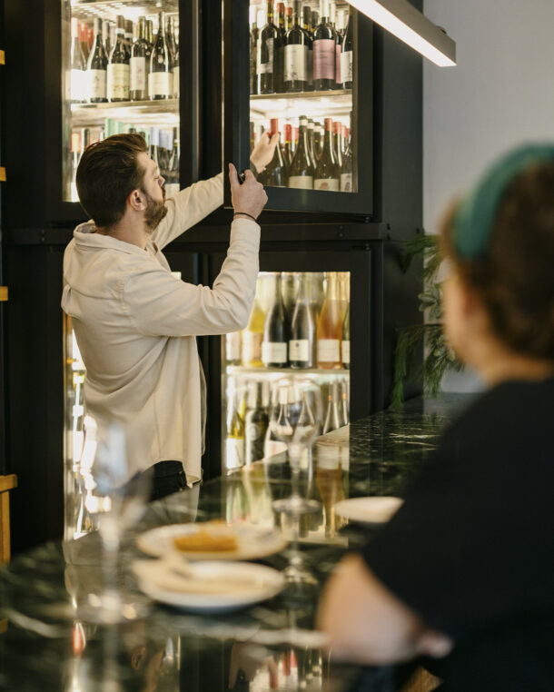 7 wine bars για παρεΐστικη έξοδο στη γιορτινή Αθήνα-1