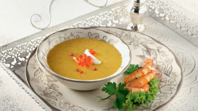 σούπα-με-γαρίδες-καρότα-πελτέ-και-εστρ-562837705