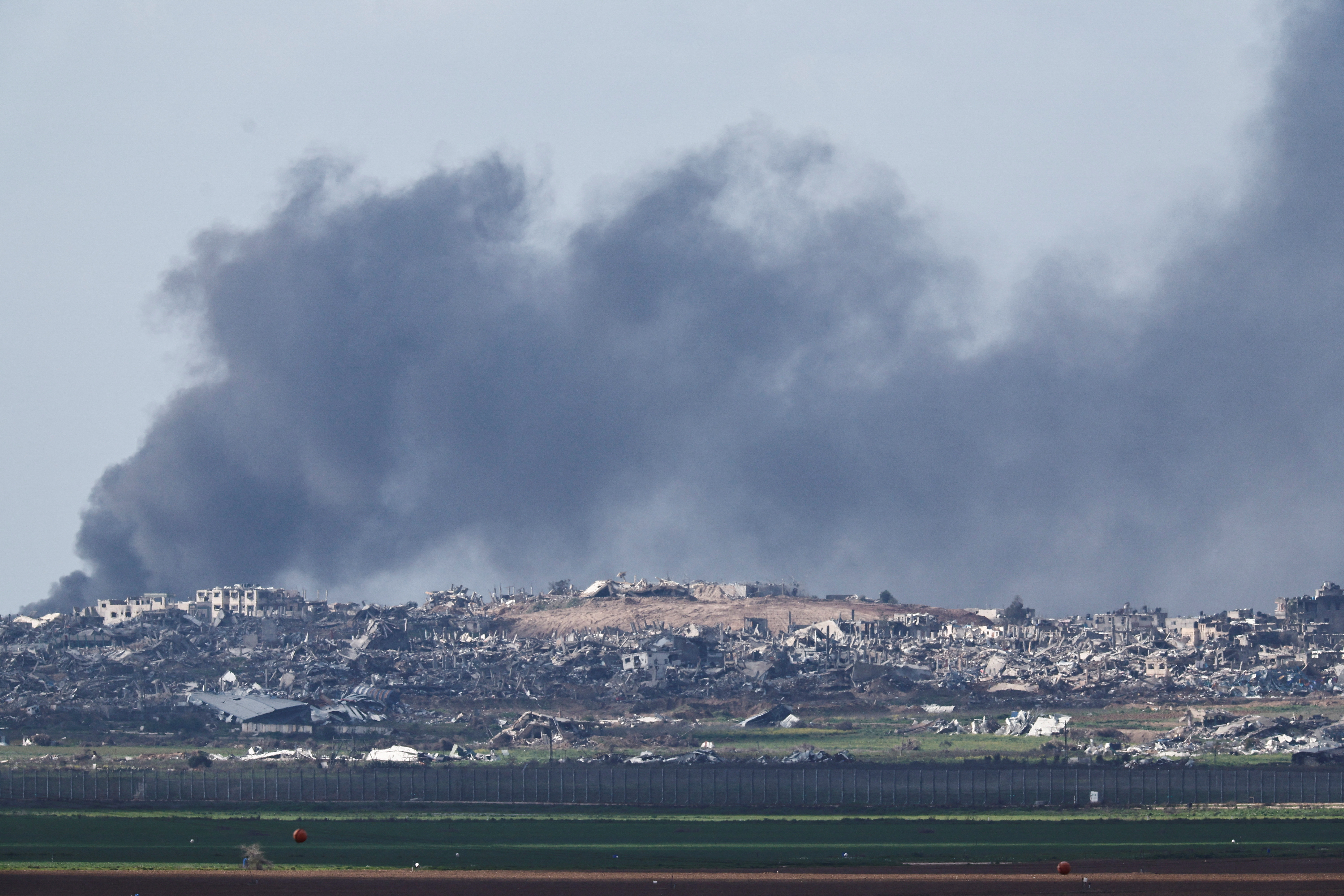 Ισραηλινή επιδρομή σε νοσοκομείο της Δ. Οχθης – Μάχες ξανά και στη βόρεια Γάζα-1