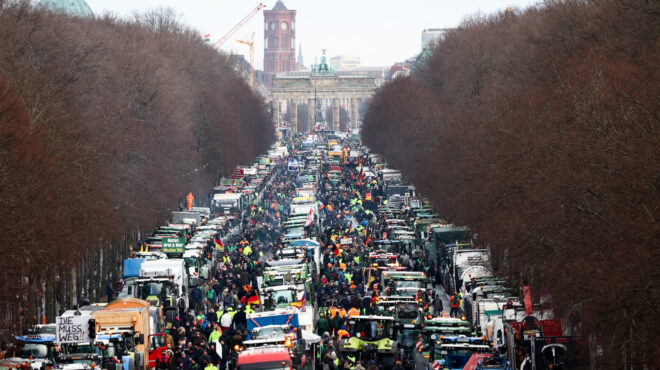 μπλόκο-των-τρακτέρ-στη-γερμανική-κυ-562830478