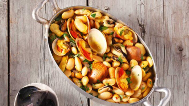 γίγαντες-με-μύδια-και-αχιβάδες-στον-φο-562828843