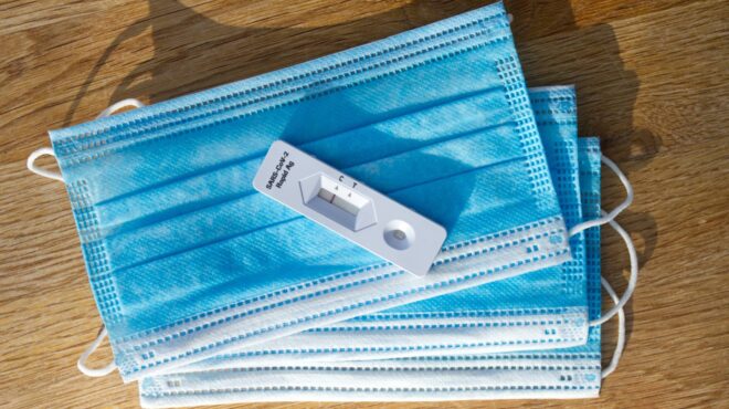 κορωνοϊός-τα-συμπτώματα-της-υποπαραλ-562813516