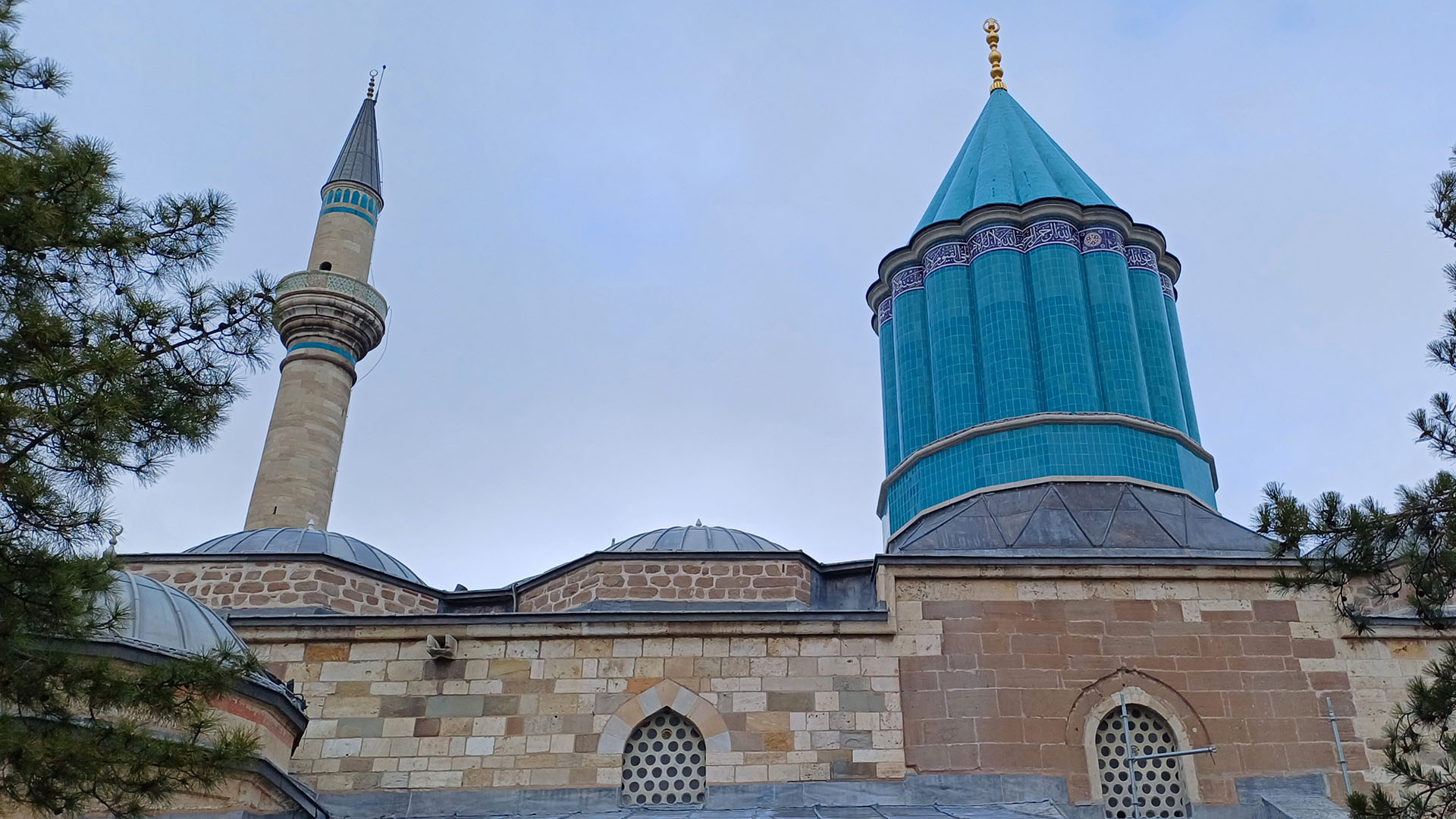 «Η νύχτα του γάμου»: Μια ωδή στον Πέρση ποιητή Τζελαλεντίν Ρουμί-1