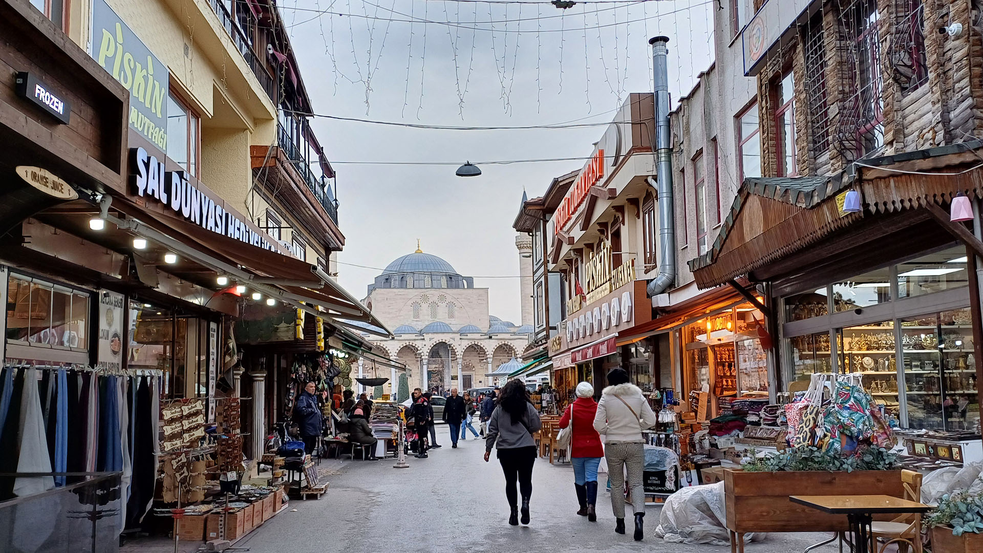 «Η νύχτα του γάμου»: Μια ωδή στον Πέρση ποιητή Τζελαλεντίν Ρουμί-2