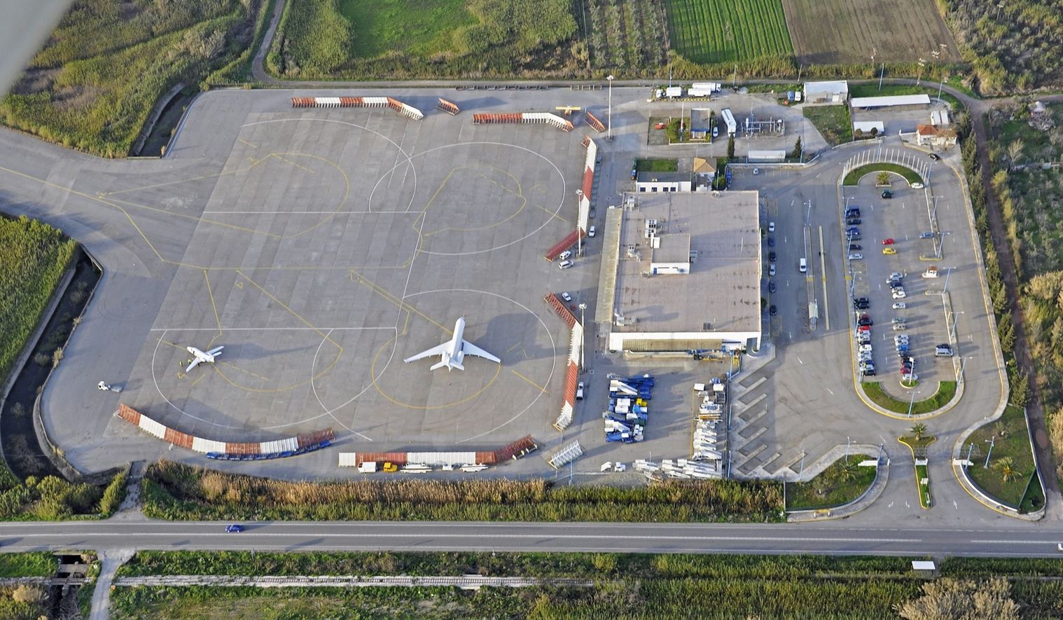 Το 2025 οι ιδιωτικοποιήσεις της Καλαμάτας και άλλων 22 αεροδρομίων-1
