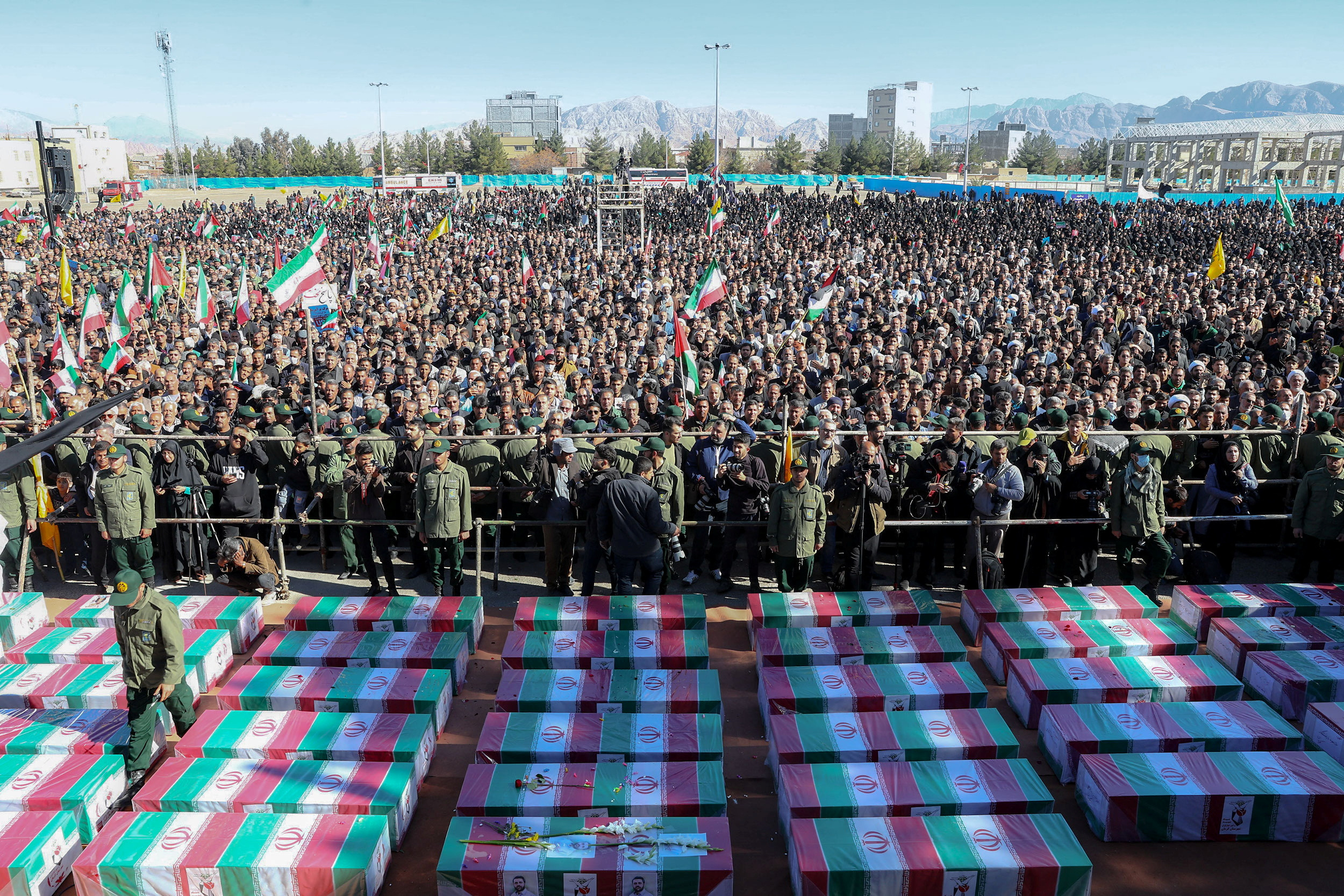 Γιατί το Ιράν είναι ο συνδετικός κρίκος όλων των συγκρούσεων από τη Γάζα μέχρι το Πακιστάν-4