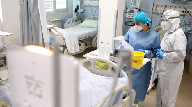 αλματώδης-αύξηση-στα-κρούσματα-κορων-562817641