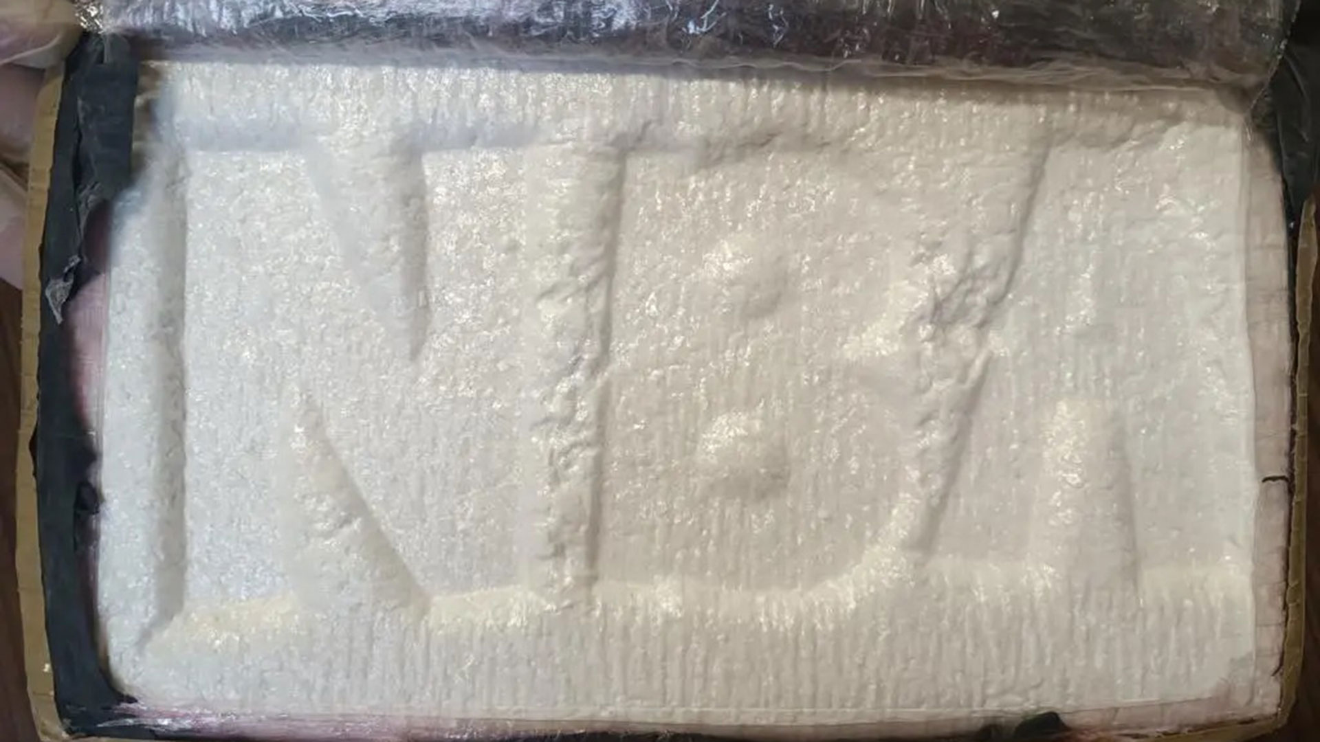 Κορωπί: 45χρονος έκρυβε στο σπίτι του καλάσνικοφ και 45 κιλά κοκαΐνης-1