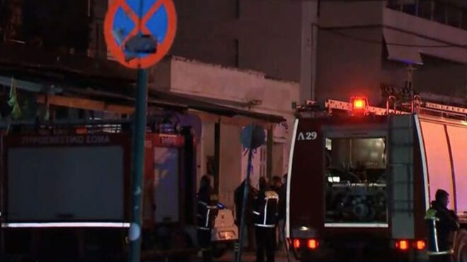 κορυδαλλός-φωτιά-σε-pet-shop-απειλήθηκαν-κ-562813249